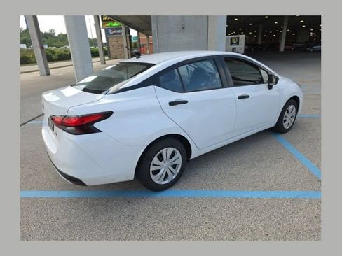 Used 2023 Nissan Versa S FWD image 1