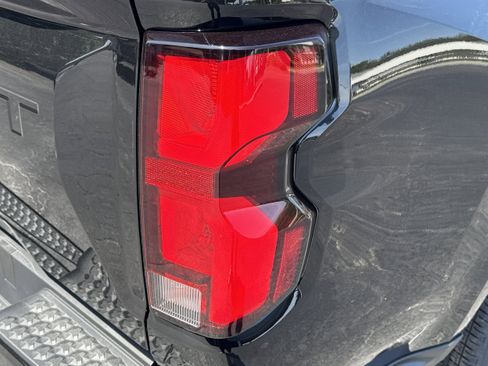 New 2026 Chevrolet Colorado LT w/ LT Convenience Package RWD image 11