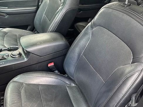 Used 2016 Ford Explorer Limited w/ Equipment Group 301A AWD/4WD image 4