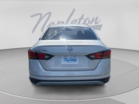 Used 2023 Nissan Altima 2.5 S FWD image 8