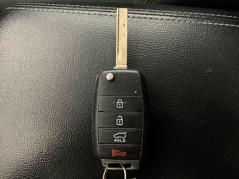 Used 2019 Kia Sorento LX w/ Option Group 020 image 32