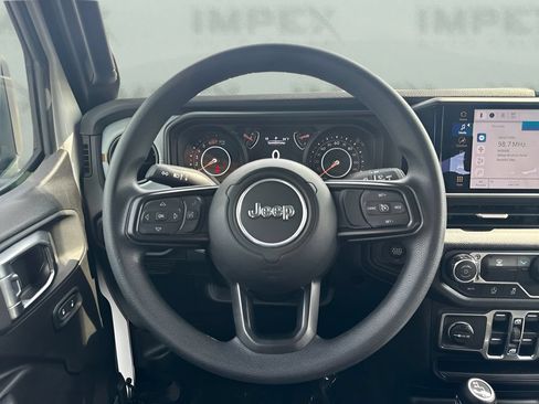 Used 2025 Jeep Wrangler Unlimited Sport AWD/4WD image 12