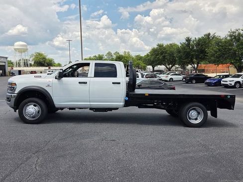 New 2026 RAM 5500 Tradesman w/ Chrome Appearance Group AWD/4WD image 4