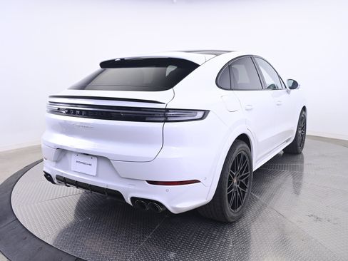 Used 2026 Porsche Cayenne S AWD/4WD image 7
