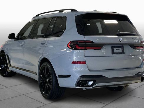 Used 2026 BMW X7 xDrive40i w/ M Sport Package image 11