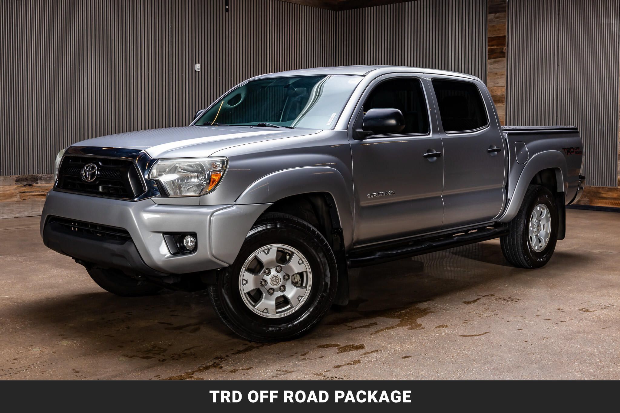 Used 2015 Toyota Tacoma 4x4 Double Cab w/ TRD Off-Road Package image 4