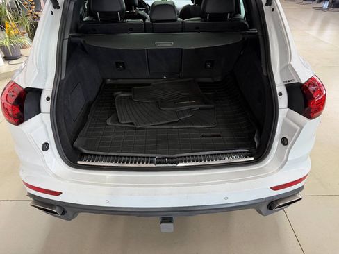 Used 2016 Porsche Cayenne Diesel AWD/4WD image 9
