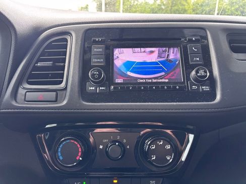 Used 2018 Honda HR-V LX image 22