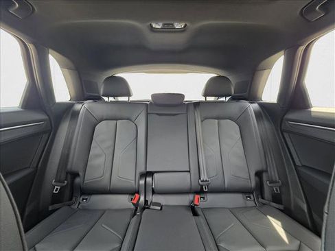 New 2025 Audi Q3 2.0T Premium image 16