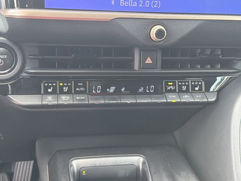 Certified 2023 Toyota Crown AWD/4WD image 6