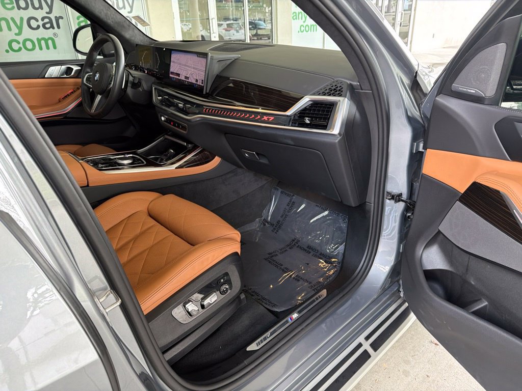 Used 2026 BMW X7 xDrive40i AWD/4WD image 30