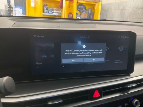Certified 2026 Kia Sorento S w/ S Panoramic Sunroof Package FWD image 21