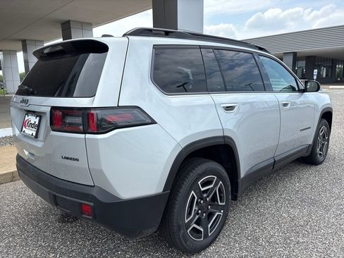 New 2026 Jeep Cherokee Laredo AWD/4WD image 34