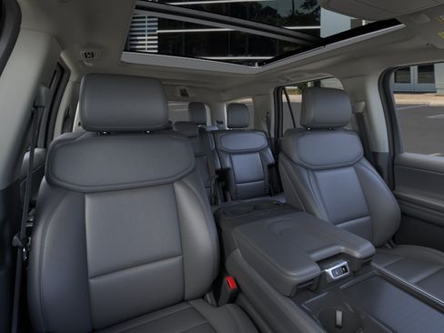 New 2026 Ford Expedition Active AWD/4WD image 10
