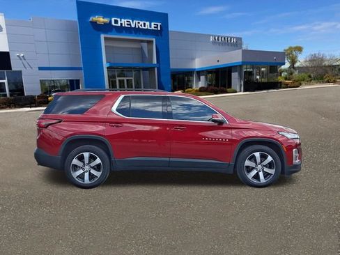 Used 2023 Chevrolet Traverse LT w/ LT Premium Package AWD/4WD image 27
