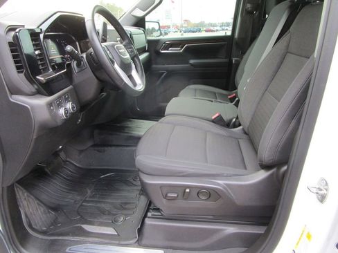 Used 2024 GMC Sierra 1500 SLE w/ X31 Off-Road Package image 32