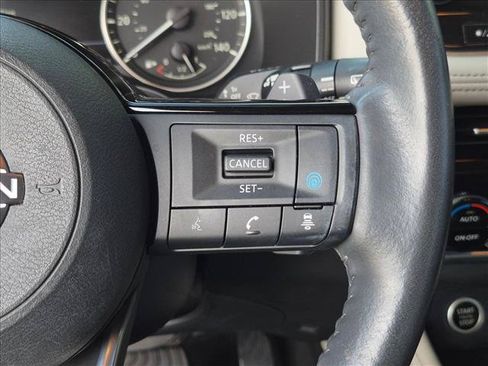 Used 2023 Nissan Rogue SL w/ SL Premium Package FWD image 13