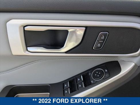 Certified 2022 Ford Explorer XLT w/ Equipment Group 202A image 8
