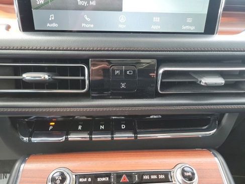 Certified 2023 Lincoln Aviator Reserve w/ Equipment Group 201A AWD/4WD image 42