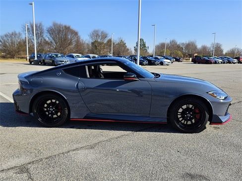 Used 2024 Nissan Z NISMO w/ Floor Mat Package image 11