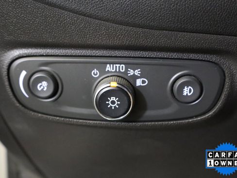 Used 2023 Chevrolet Equinox Premier FWD image 32