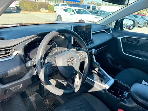 Used 2023 Toyota RAV4 LE image 10