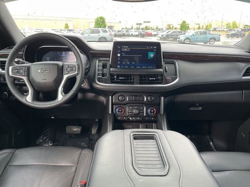 Used 2022 Chevrolet Suburban Z71 w/ Z71 Off-Road Package AWD/4WD image 31