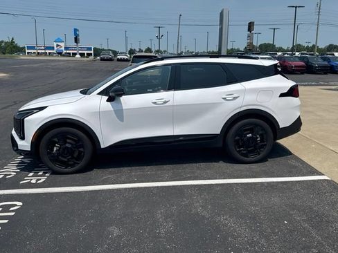 Certified 2026 Kia Sportage X-Line w/ X-Line Premium Package AWD/4WD image 3