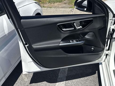 Used 2023 Mercedes-Benz C 300 4MATIC Sedan image 16