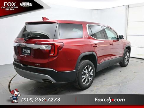 Used 2023 GMC Acadia SLE image 13