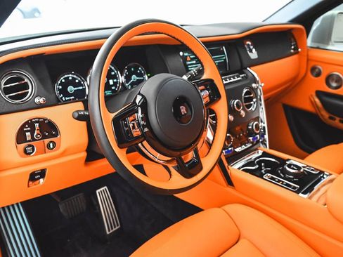 Used 2024 Rolls-Royce Cullinan AWD/4WD image 14