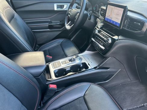 Certified 2023 Ford Explorer ST-Line w/ Class IV Trailer Tow Package image 19