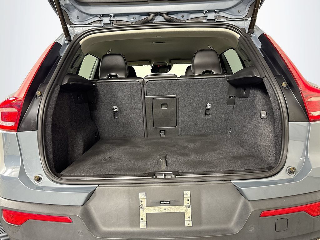 Used 2021 Volvo XC40 T5 Momentum AWD/4WD image 27