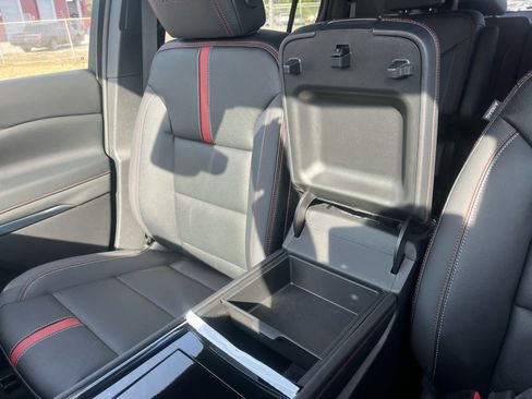 New 2026 Chevrolet Traverse RS w/ LPO, Illumination Package image 29