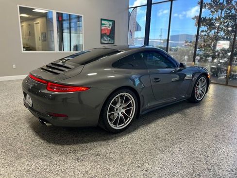 Used 2013 Porsche 911 Carrera 4S image 4