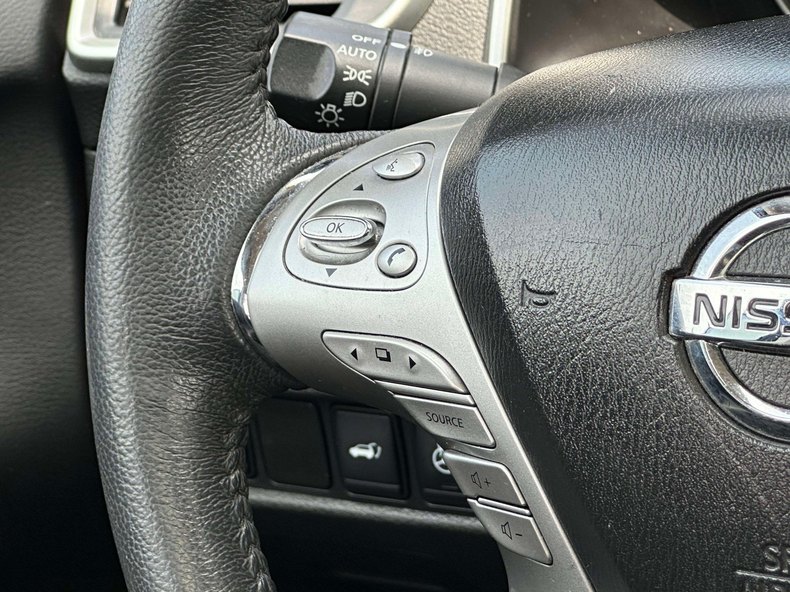Used 2015 Nissan Murano Platinum w/ Platinum Technology Package AWD/4WD image 23