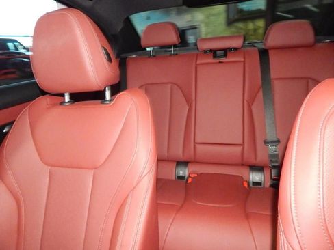 Used 2025 BMW 330i xDrive Sedan w/ M Sport Package image 30