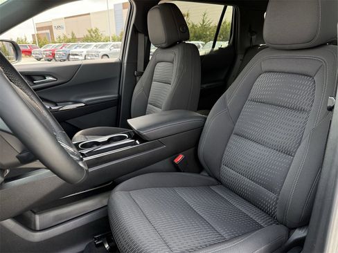 Used 2025 Chevrolet Equinox LT image 20