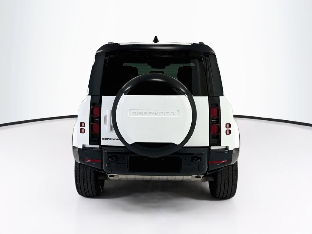 Used 2025 Land Rover Defender 110 X-Dynamic SE AWD/4WD image 6