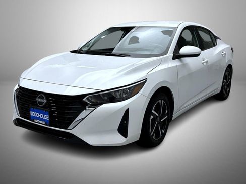 Used 2024 Nissan Sentra SV image 1
