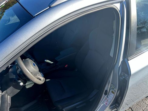 Used 2019 Subaru Impreza 2.0i Premium image 5