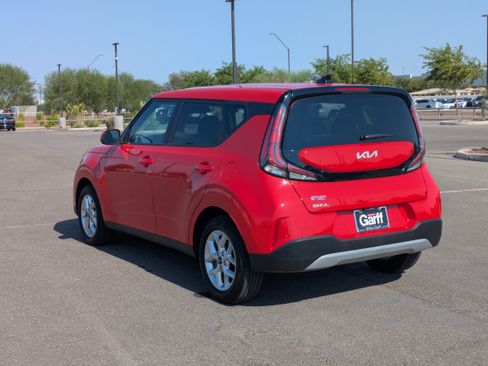 Certified 2024 Kia Soul LX w/ Option Group 015 FWD image 3