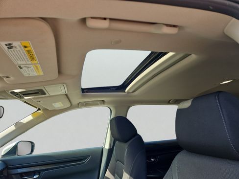 Used 2025 Honda CR-V EX image 8