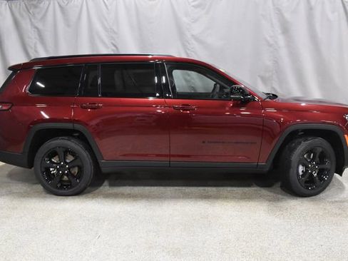 New 2025 Jeep Grand Cherokee L Altitude image 3