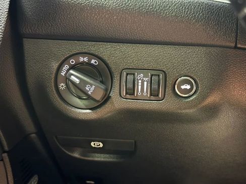Used 2021 Dodge Challenger R/T Scat Pack RWD image 17