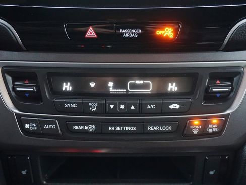 Used 2022 Honda Pilot Special Edition image 16