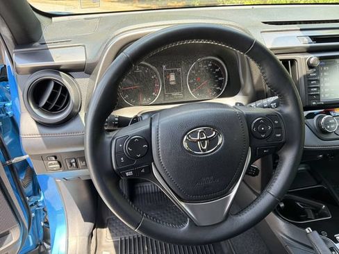Used 2018 Toyota RAV4 SE w/ Advanced Technology Package FWD image 26