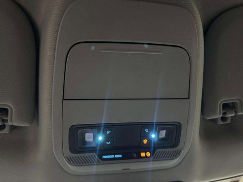 Used 2025 Ford F250 XLT image 41