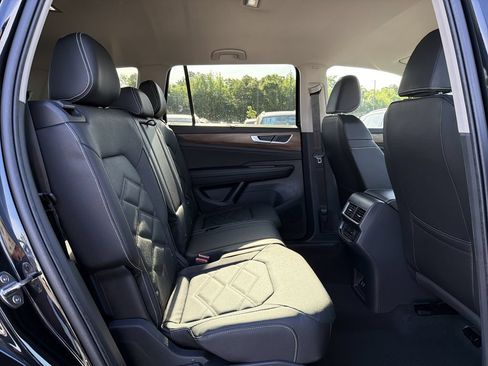New 2026 Volkswagen Atlas SE FWD image 18