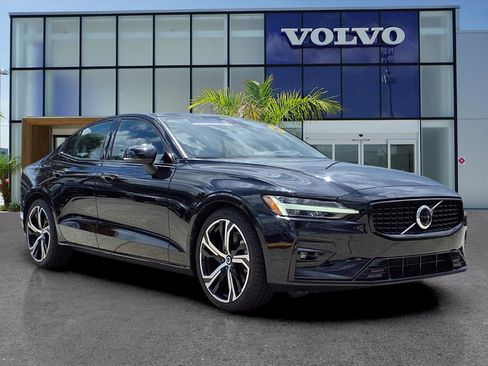 Certified 2024 Volvo S60 B5 Plus FWD image 1
